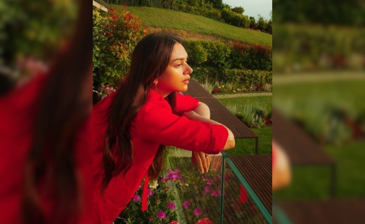 Aditi Rao Hydari In Lovely Pictures Clicked By Her Fiance Siddharth